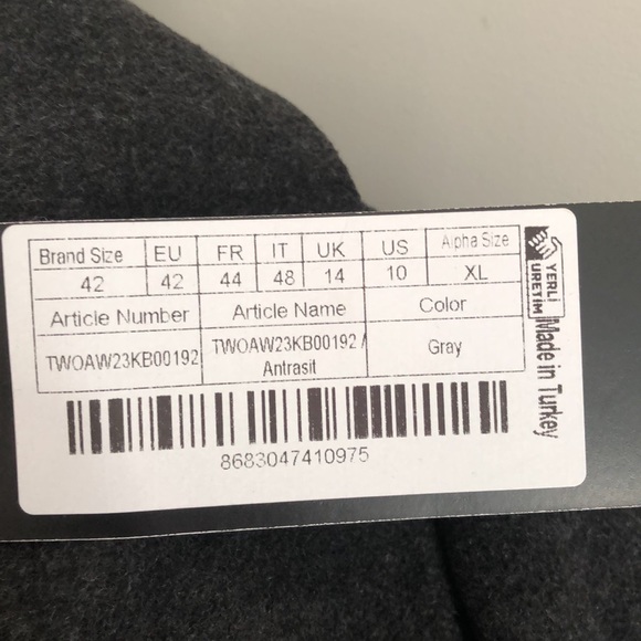 NEW* Coat Size 10 - Picture 4 of 6